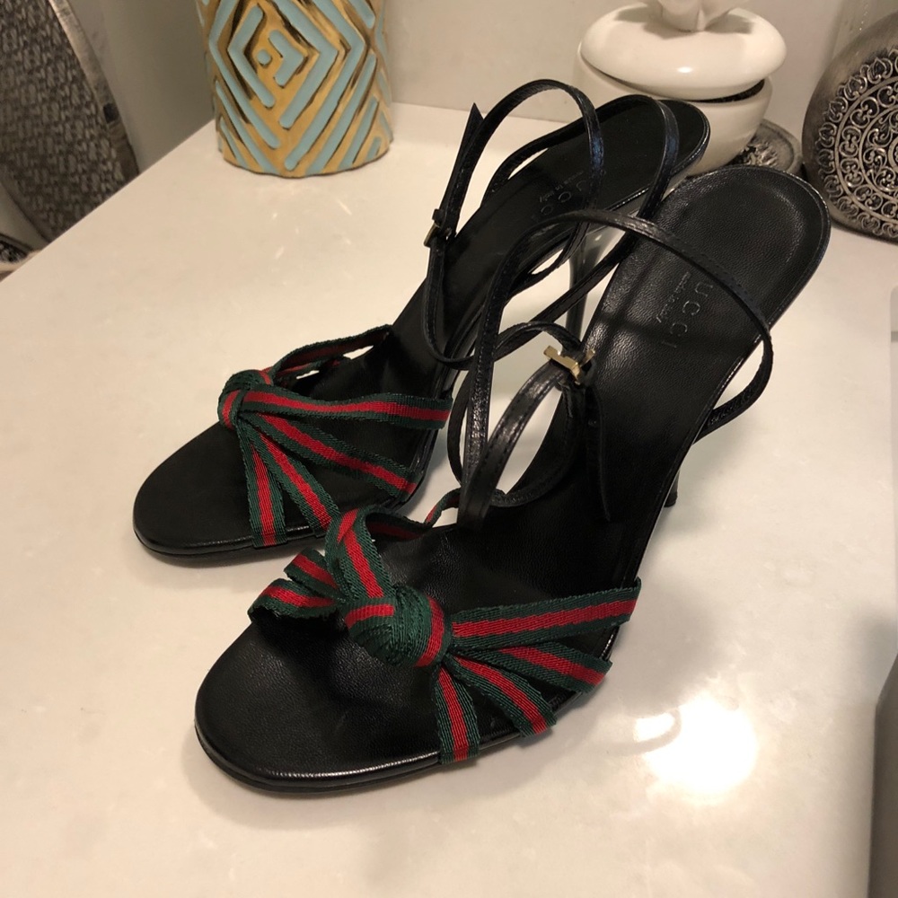 Gucci sandals size 37